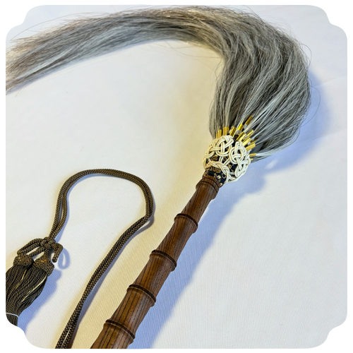 本払子 神代欅布袋竹彫 白茶霞馬毛仕立 メイン画像