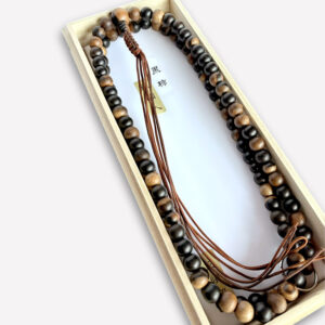 曹洞宗　百八玉念珠　黒柿共仕立　正絹紐房　４８cm